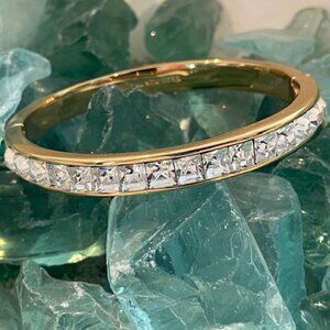 KATE SPADE NEAPOLITAN BANGLE BRACELET HINGED CLOSE CLEAR CRYSTALS PREOWNED